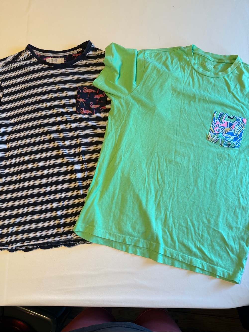 TEE Bundle Vineyard Vines Short Sleeve Tee (M) Free Planet (L)
